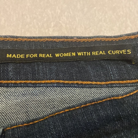 NYDJ TUMMY TUCK JEANS Premium Denim Size 6 Blue Jeans Made In USA - Picture 2 of 11